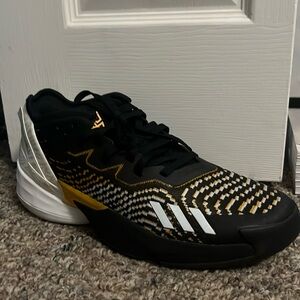 adidas D.O.N. Issue 4 size 12 men basketball shoes